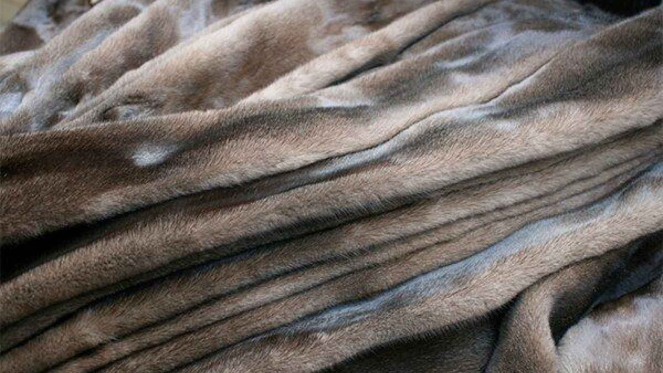 Fell bräunen, färben und verarbeiten