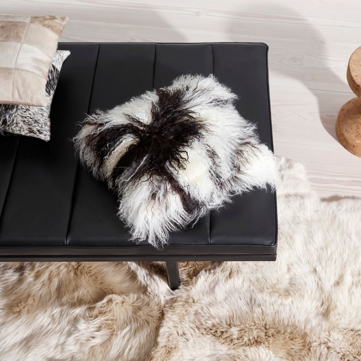 Lammfellkissen | Tibet | 40x40 cm Arctic Sunrise