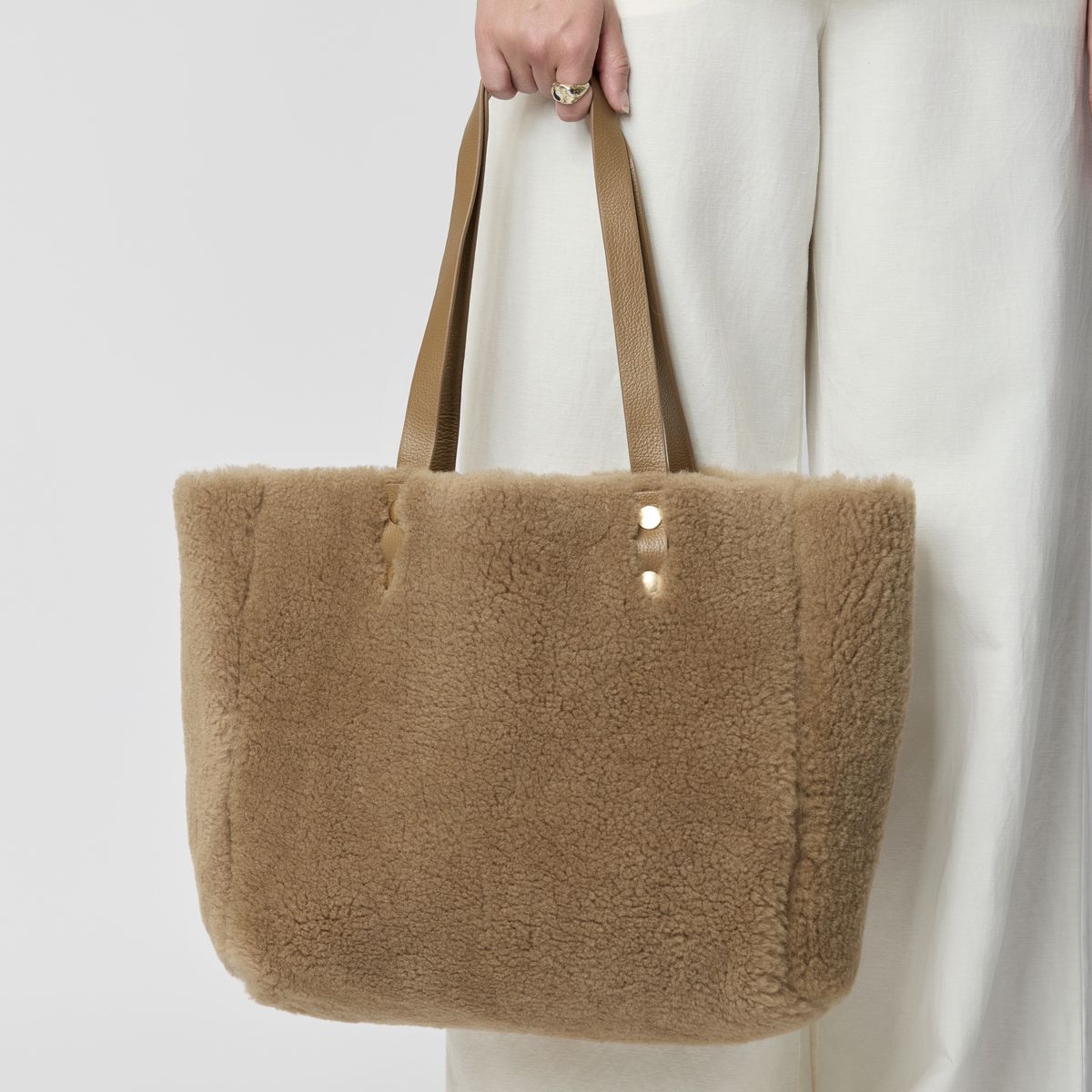 Aya Tasche | 100% Lammwolle Kaffeebohne