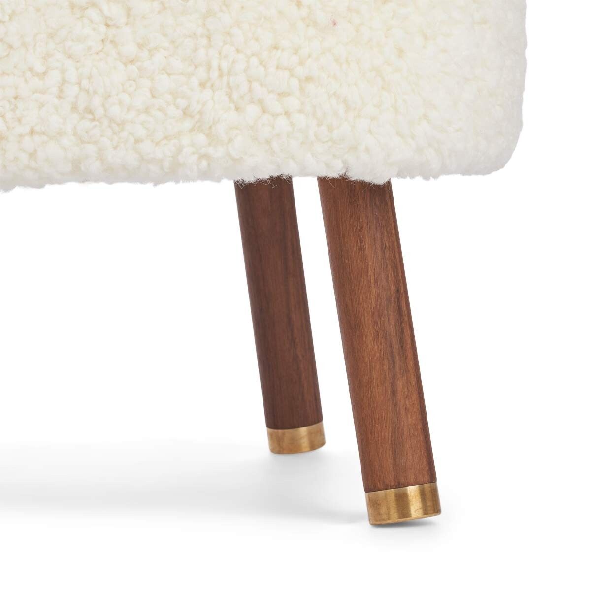 Emil Loungesessel | Kurzhaar | Design Möbel m. Messingdetails Weiß