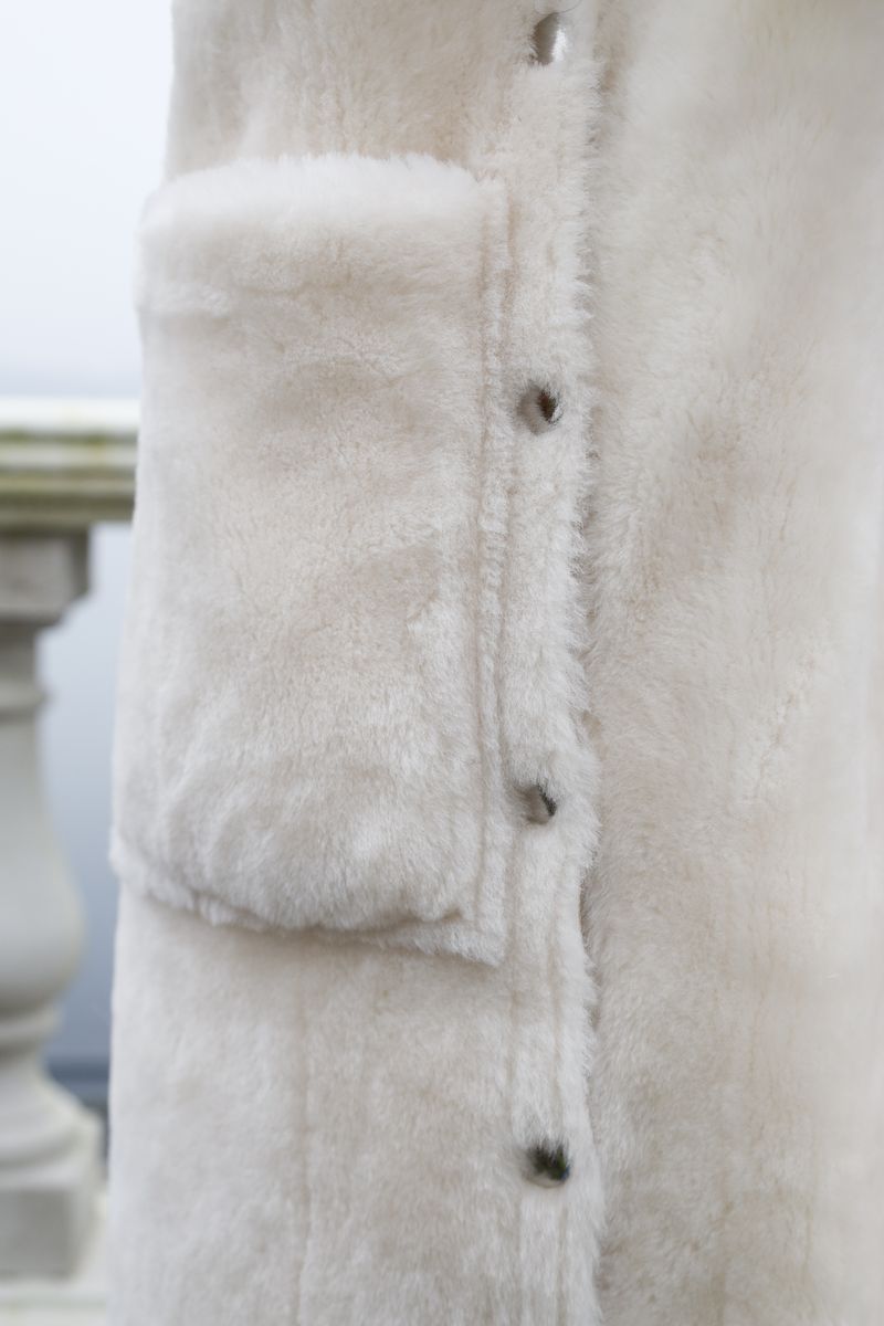 Raelynn Weste | Shearling Perlweiß