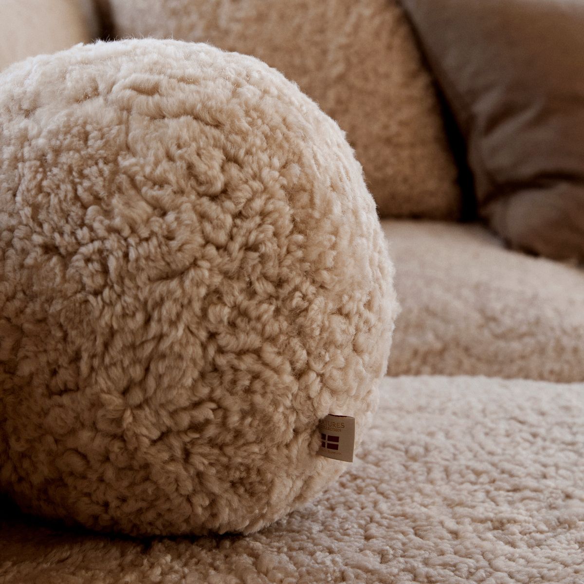 Angelite Kissenball | Kurzhaar | Neuseeland | D25/30/35 cm Anthrazit