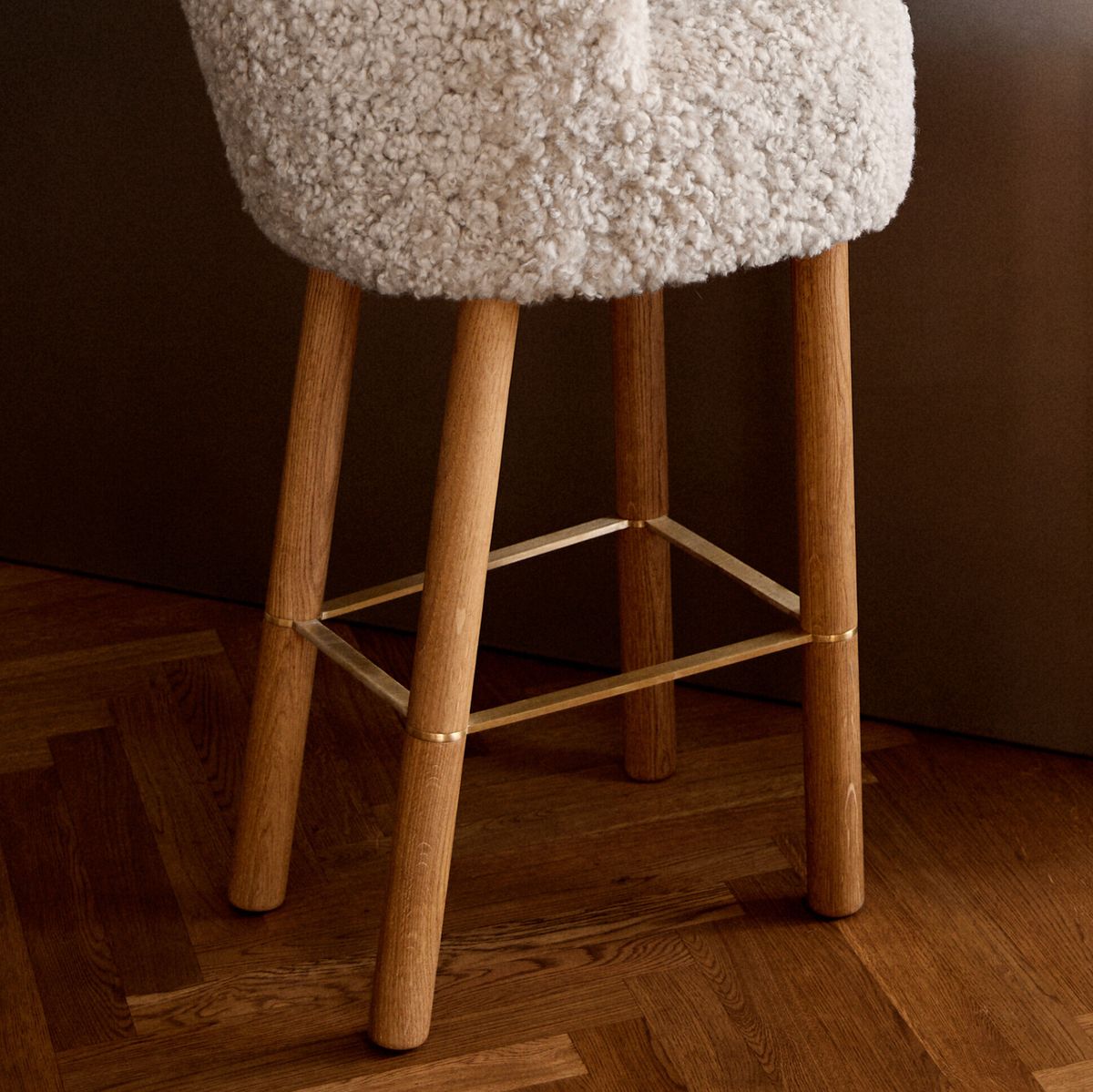Emilia Barhocker | Design Möbel Anthrazit