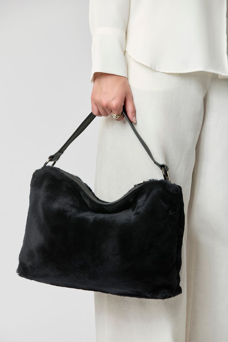 Olivia Maxi Tasche | Lammwolle Schwarz
