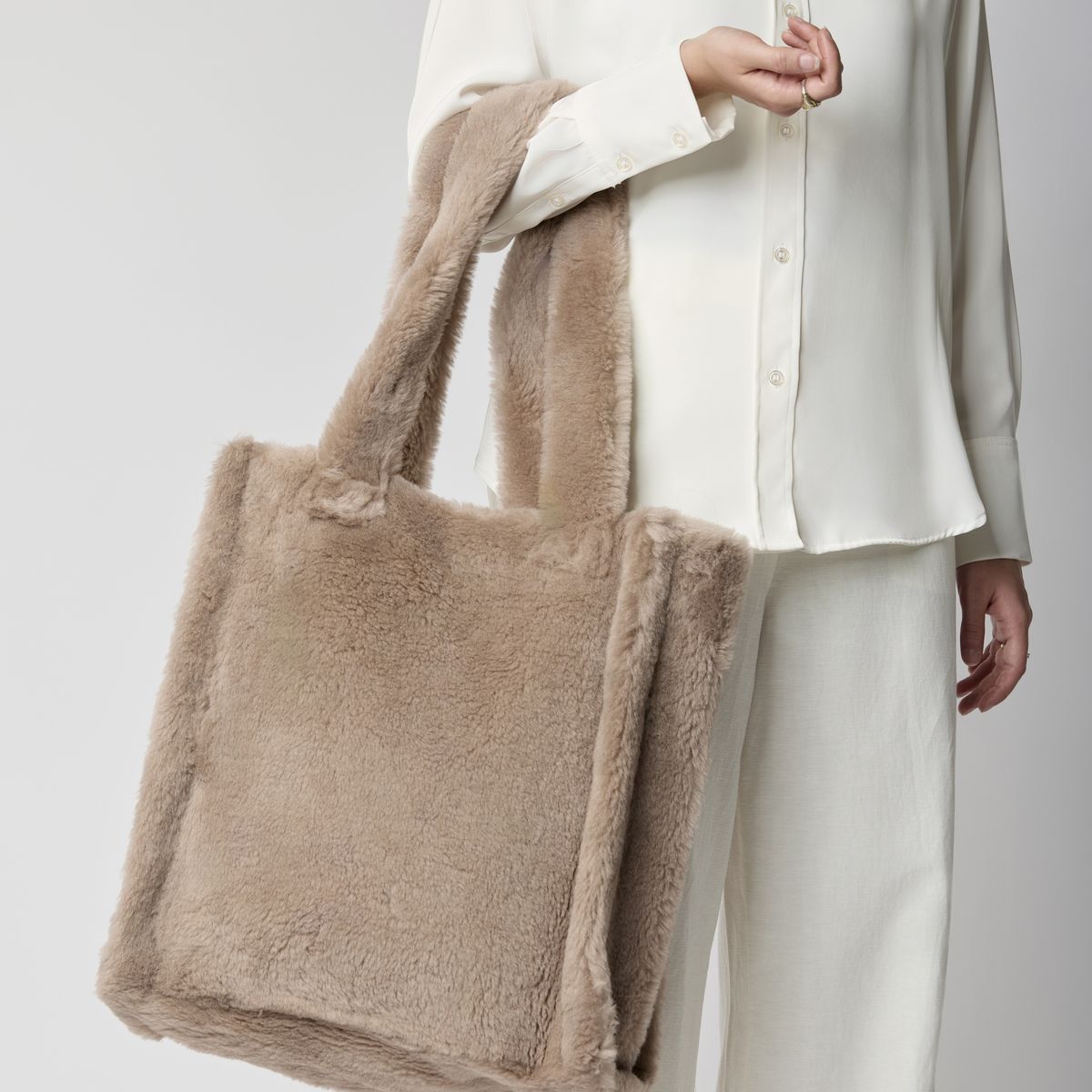 Maxi Glory Shopper | Lammfell Salbeigrün