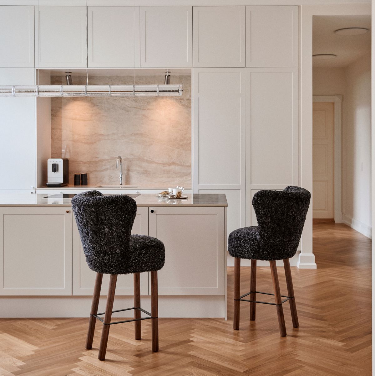 Emilia Barhocker | Design Möbel Anthrazit