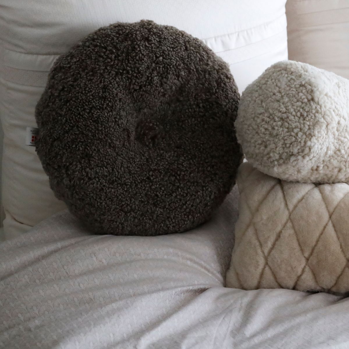 Lammfellkissen | Kurzhaar | Neuseeland | Doppelseitig | D40 cm Anthrazit