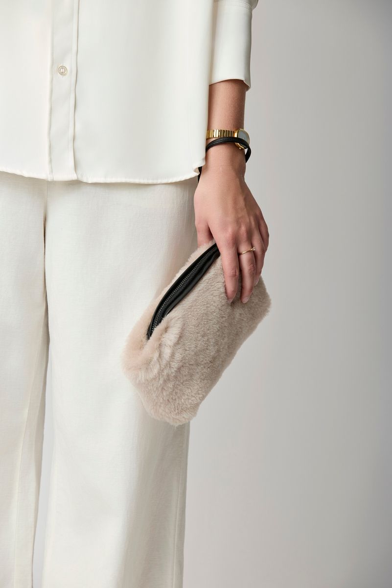Nelly Clutch | Lammfell Beige