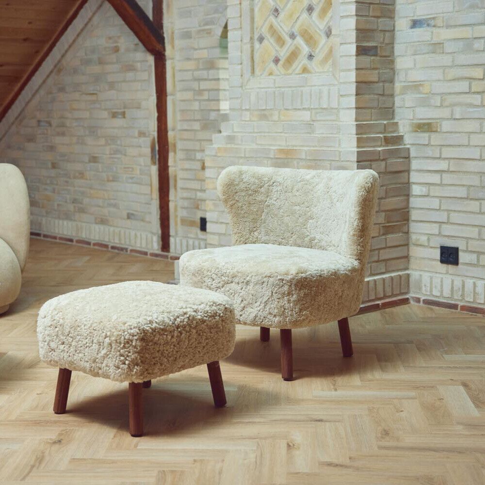 Emily Hocker | Kurzhaar | Design Möbel Anthrazit