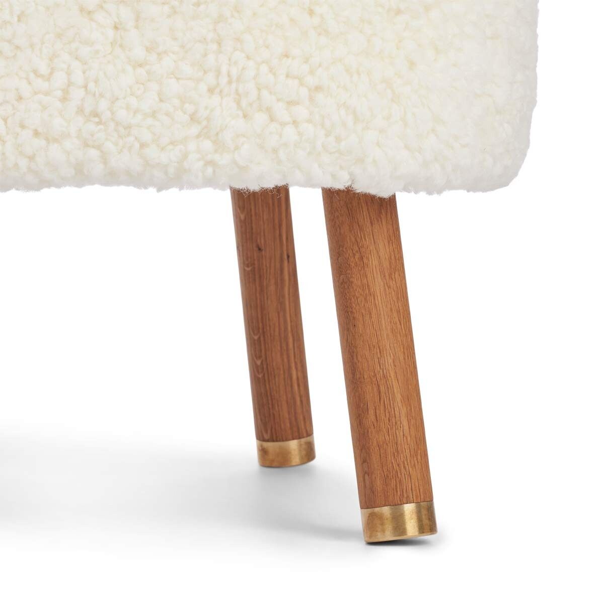 Emil Loungesessel | Kurzhaar | Design Möbel m. Messingdetails Weiß