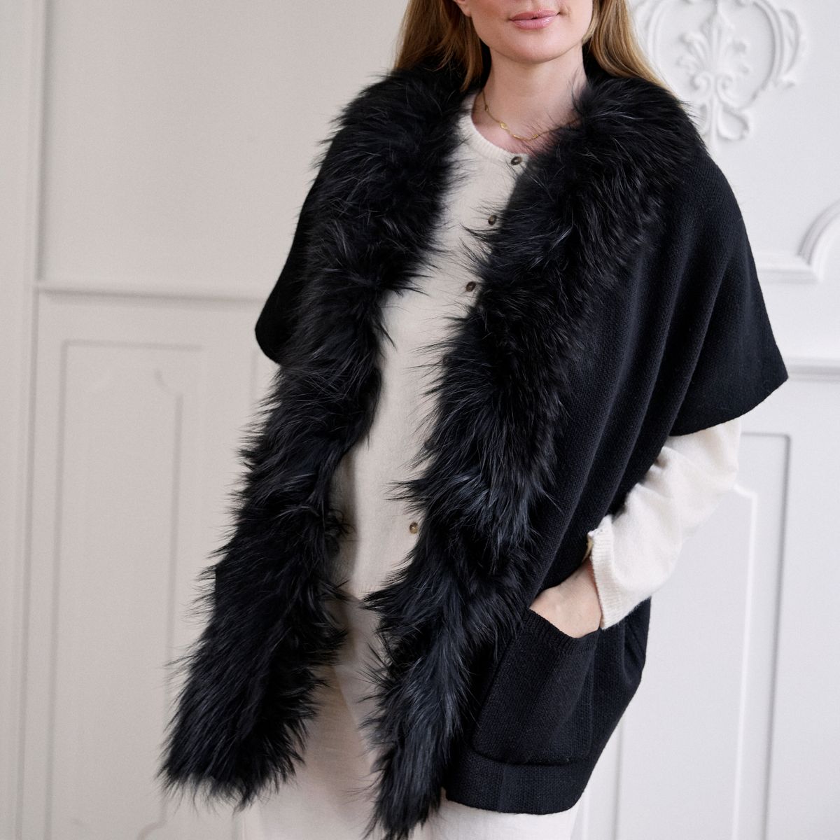 Nina Poncho | Wolle, Waschbär Schwarz