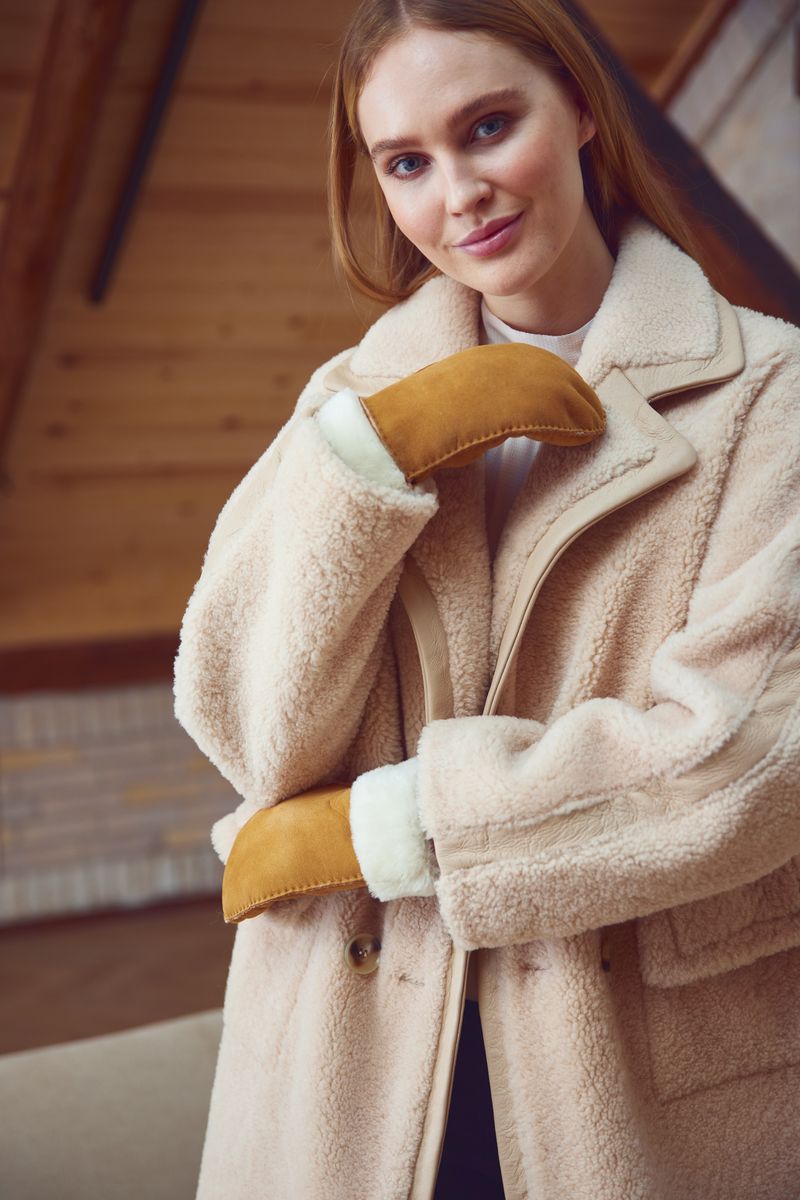 Jill Mantel | Shearling Beige