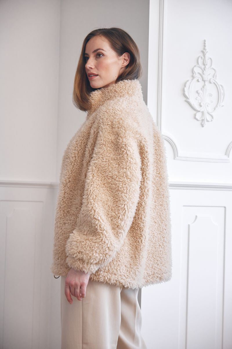 Debra Jacke | Lammwolle Beige