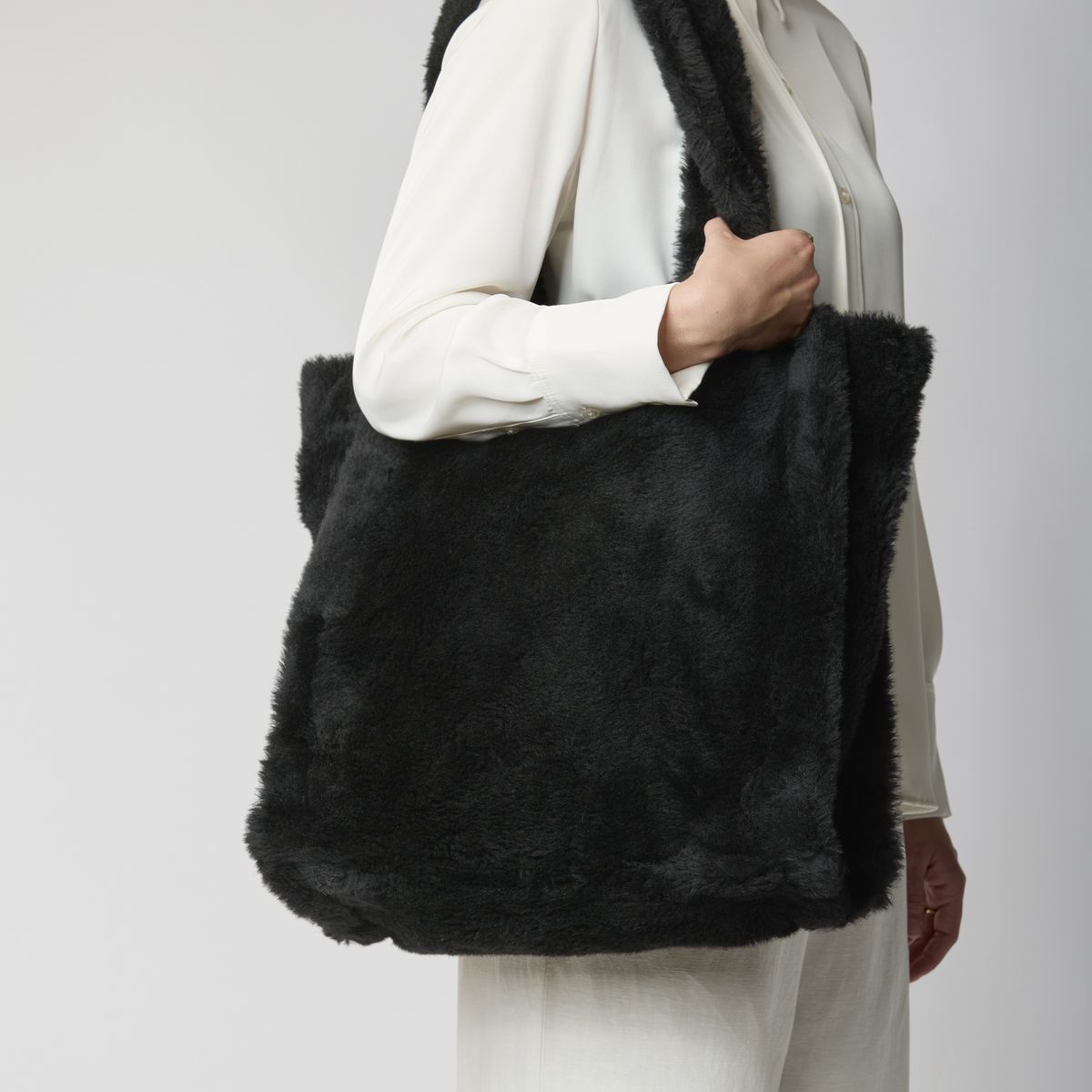 Maxi Glory Shopper | Lammfell Salbeigrün