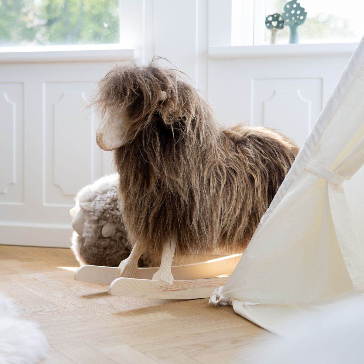 Schaukelschaf | Povl Kjer Design | Langhaar | Large Schwarz