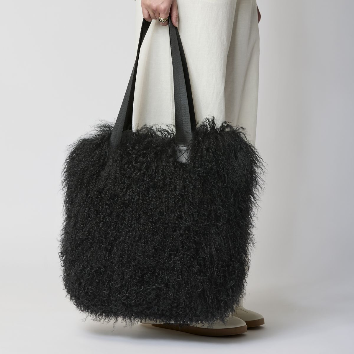 Hailey Shopper | Tibet Schwarz