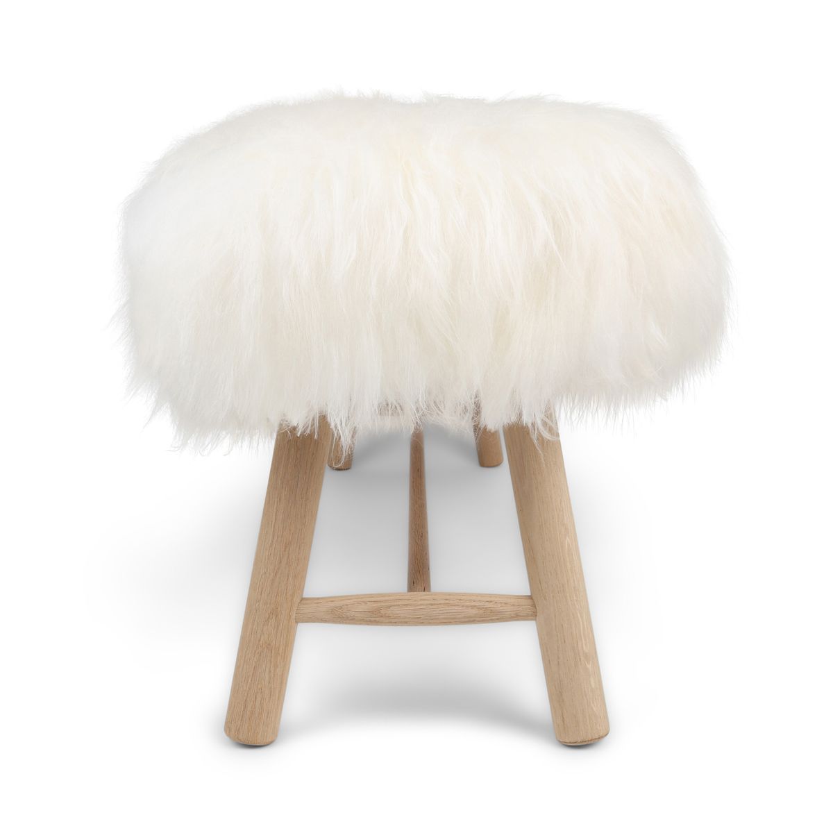 Theo Bank mit Lammfell | Island | Eichenbeine Weißlich