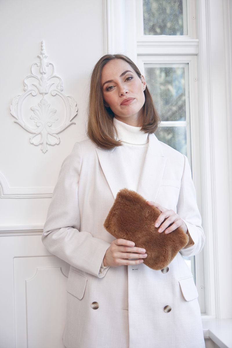 Nelly Clutch | Lammfell Teddybraun