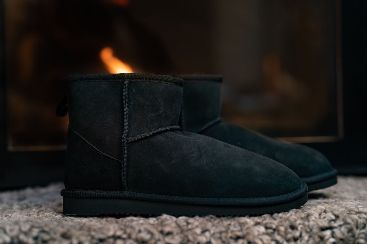 Mini Boot | Wildleder, Lammwolle Schwarz