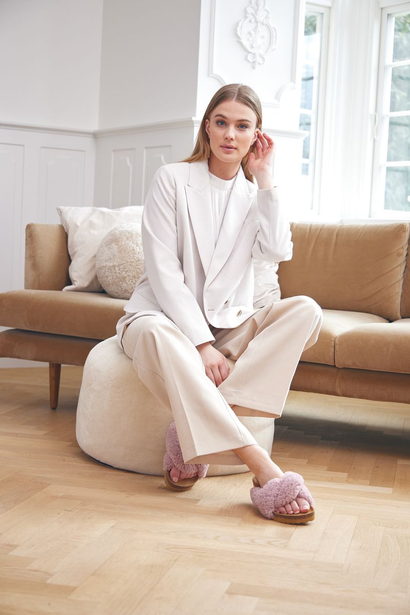 Lilly Cross Slippers | Lammwolle, Kork Rose Lila