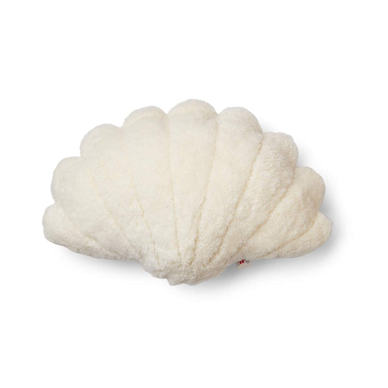Weisses Lammfellkissen in Form einer Muschel